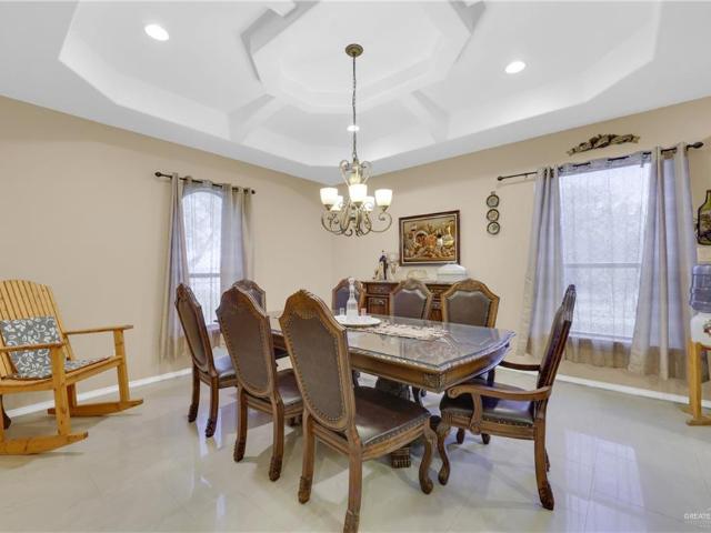 715 N Gonzalez Road