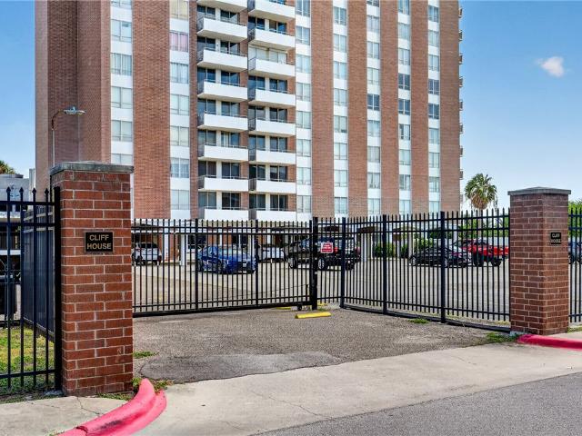 715 S Upper Broadway Street 302
