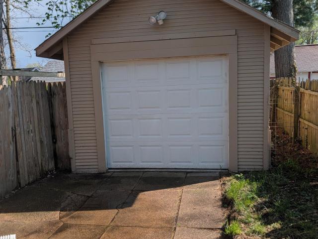 715 Pearl Street