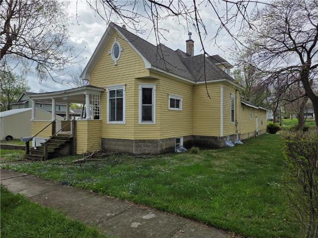 715 W 4th Street