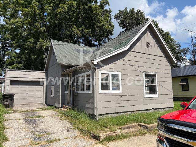 715 Woodbury, 2 beds, 1 full bath