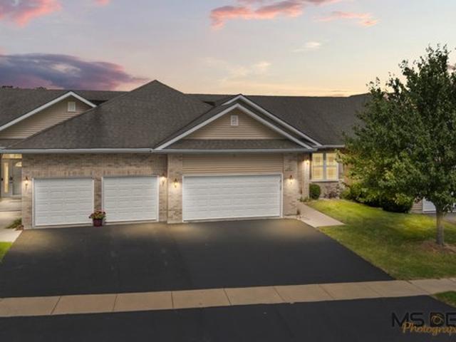 715 Winding Trl Unit 4, Genoa, IL 60135