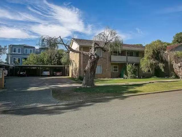 7/15 The Avenue, Crawley, WA 6009