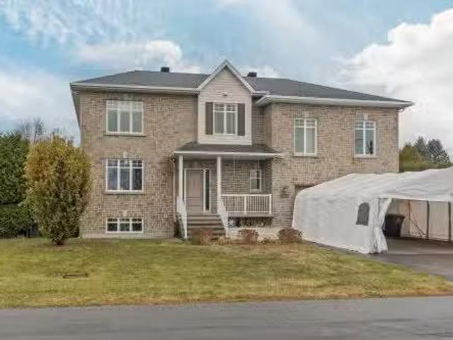 7161 Rue Des Gaspareaux, Terrebonne La Plaine, QC, J7M 0E7.