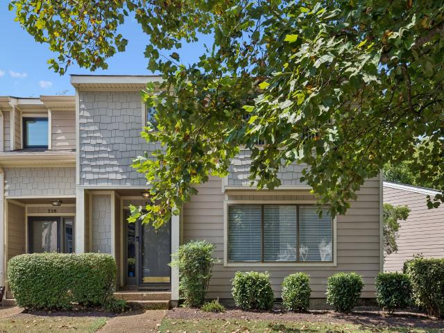 716 Barlin Ct