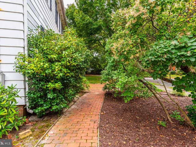 716 Parkway Circle