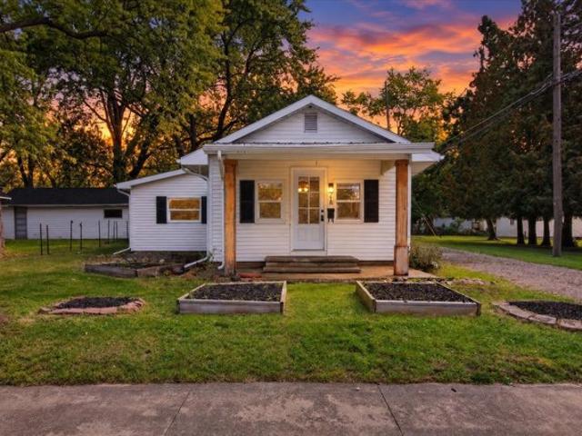 716 Pennsylvania Ave, Alma, MI 48801