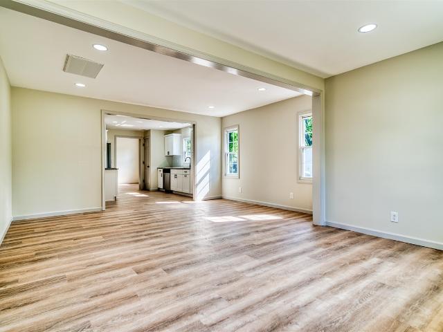 716 W 7th Street
