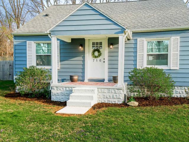716 W Ralston Drive