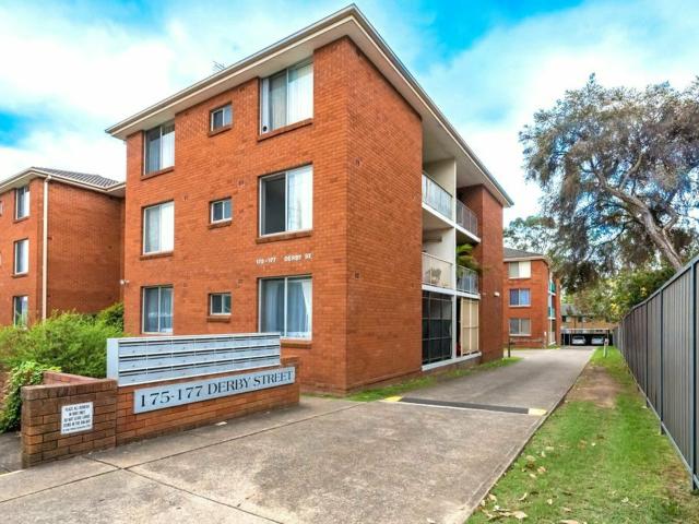 7/175 derby street penrith nsw apartment for rent lj hooker