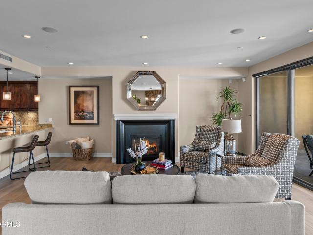 7175 e camelback road # 1007