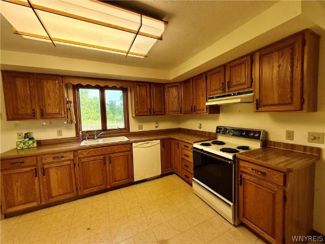 7171 Meadowview Drive