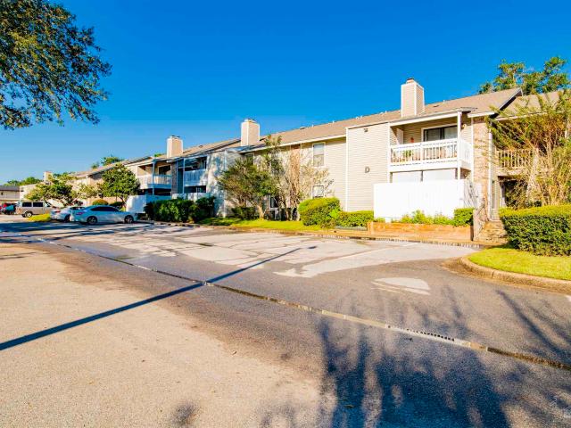 7171 North 9th Ave, 2 beds, 2 full baths