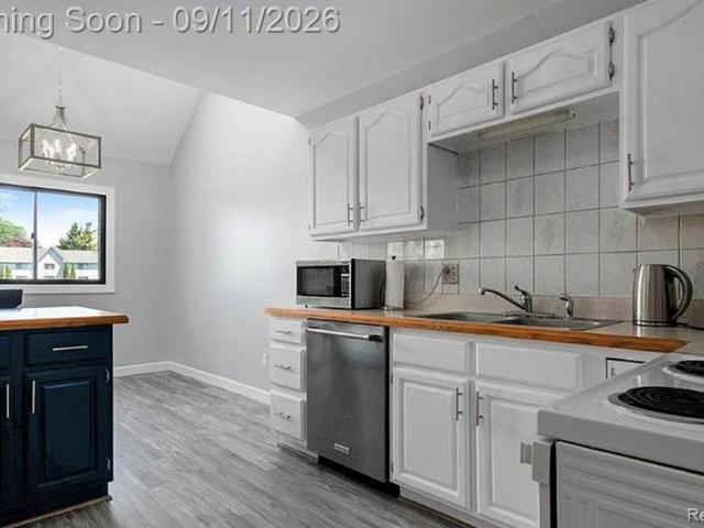 7171 Bluewater Drive
