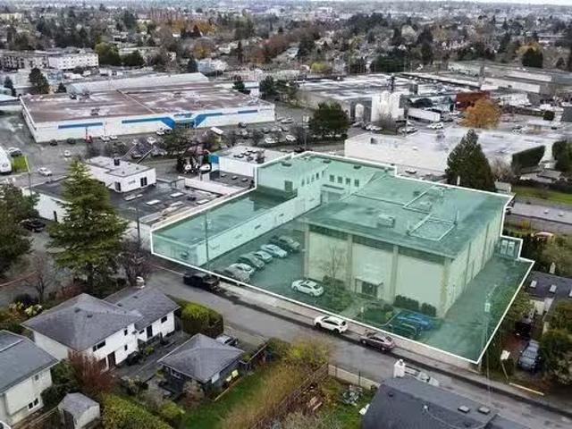 717 & 721 Aldebury St, Esquimalt, BC, V9A 5T2 commercial for.