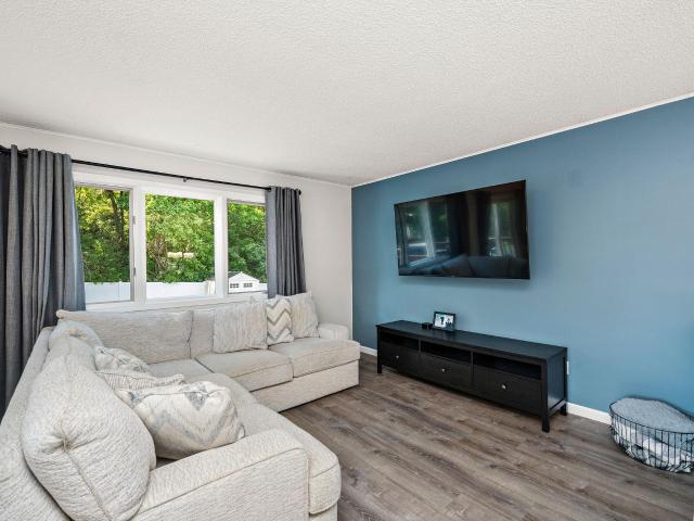 717 Dresden Drive