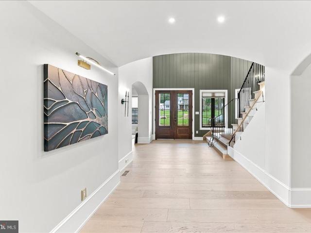 717 Featherbed Lane