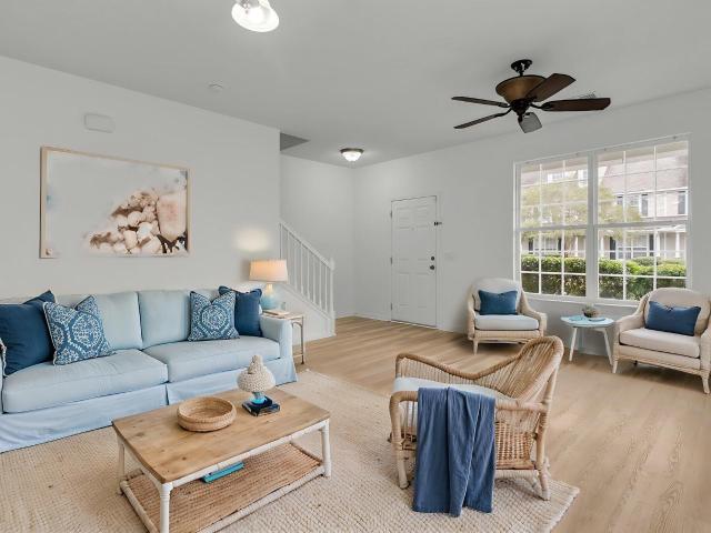 717 Hemingway Circle