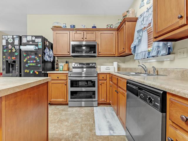 717 hilyard ln