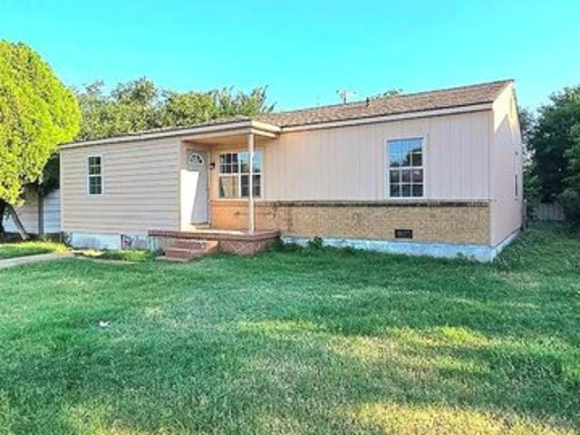 717 Judy Ave, Altus, OK 73521