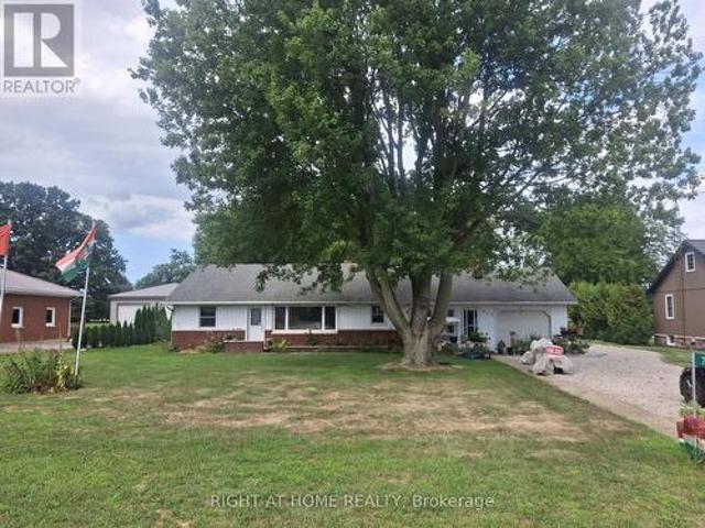 717 Mersea Rd 6 Road E, Leamington, ON, N8H 3V8 house for sale | Listing ID X13709 | Royal LePage