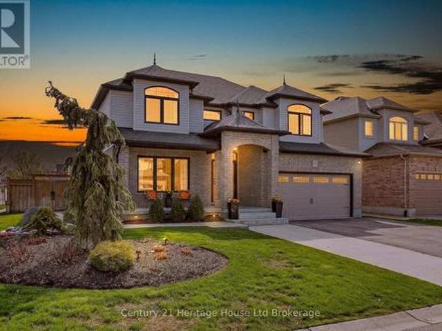 717 Normandy Drive, Woodstock North, ON, N4T 0C5 house for sale | Listing ID X13688 | Royal LePage