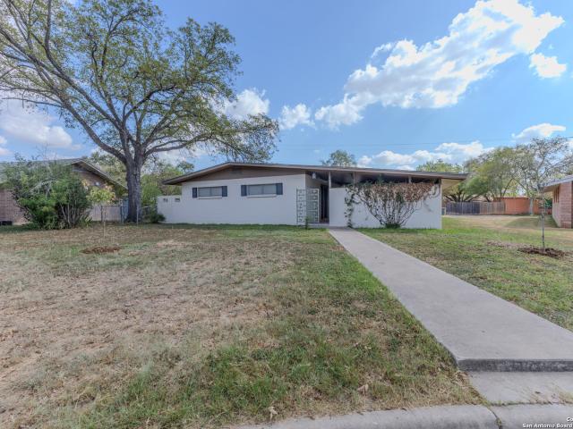 717 Skylane Dr S, Uvalde, TX 78801 | MLS #1915