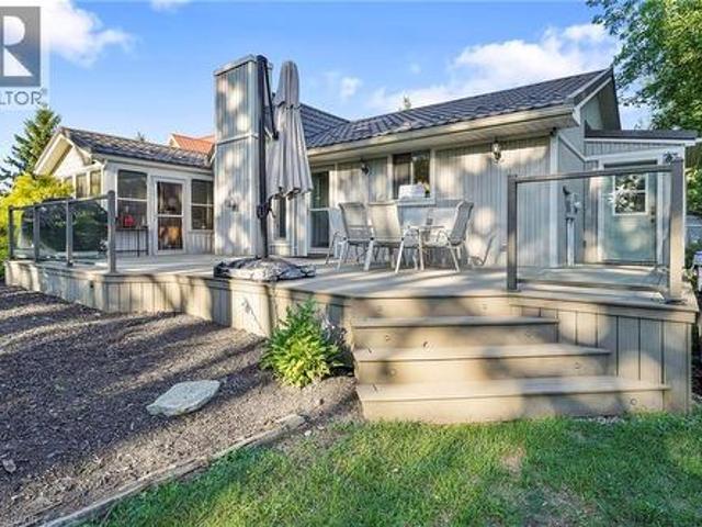 71842 Sunview Avenue, Dashwood, ON, N0M 2T0 house for sale | Listing ID 40817 | Royal LePage