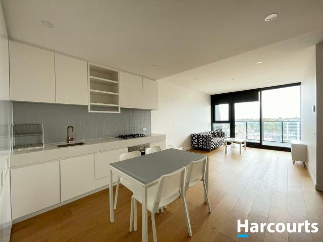 718/52 54 O'Sullivan Rd, GLEN WAVERLEY, VIC 3150
