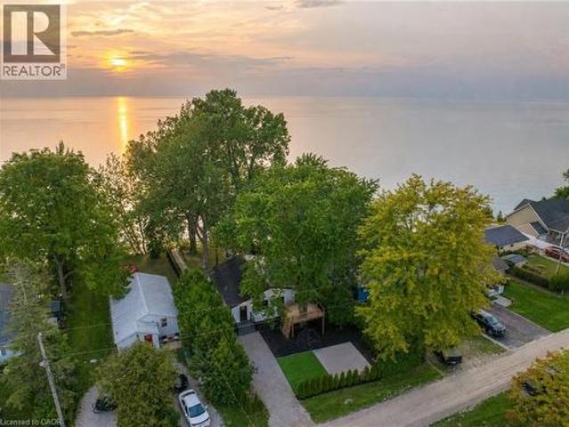 71865 Sunview Avenue, Dashwood, ON, N0M 1N0 house for sale | Listing ID 40834 | Royal LePage