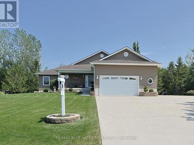71837 Sunridge Crescent, Bluewater Hay, ON, N0M 1N0 house for sale | Listing ID X13674 | Royal LePage