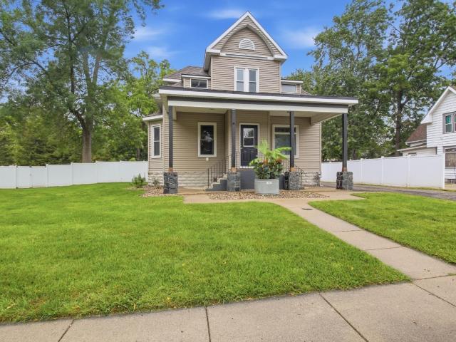 718 6th Street SW