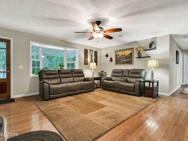 718 Dewind Drive
