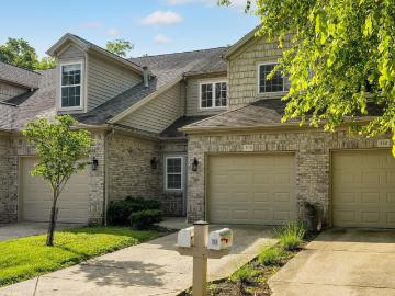 718 E Bayberry Court