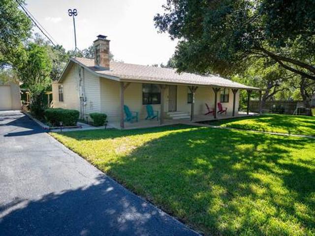 718 Eastview Dr