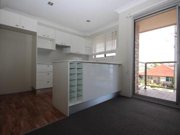 Merewether, Newcastle - Balcony, Equipped kitchen