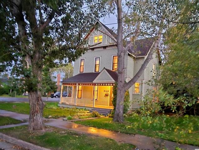 718 Ivinson St, Laramie, WY 82070