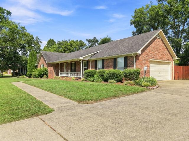 718 Majesty Dr