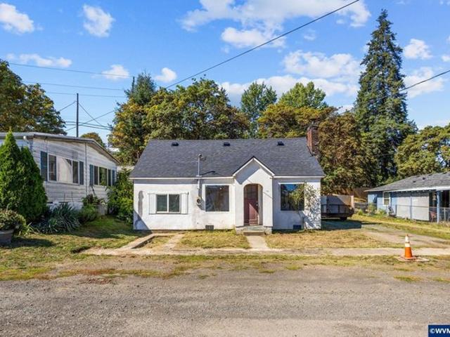 718 SE Washington St, Willamina, OR 97396