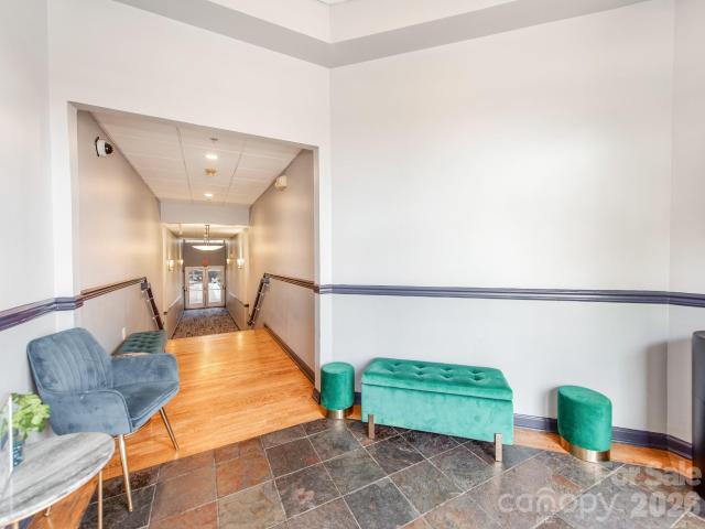 718 W Trade Street # 414