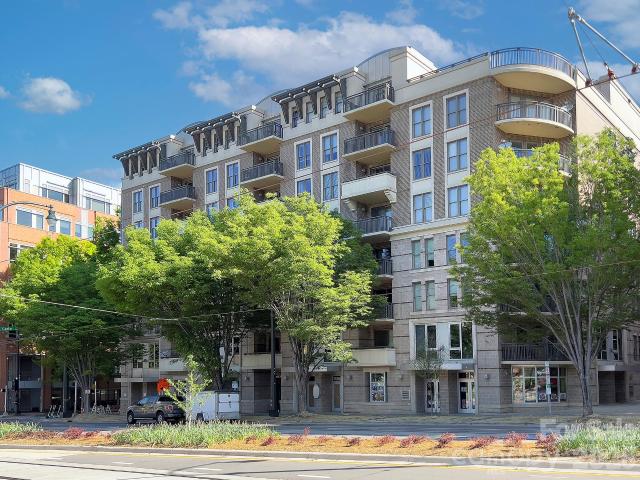718 W Trade Street # 604