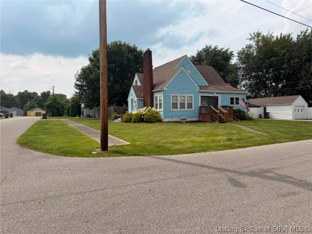 718 W Walnut Street