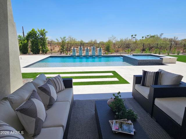7195 e rancho del oro drive