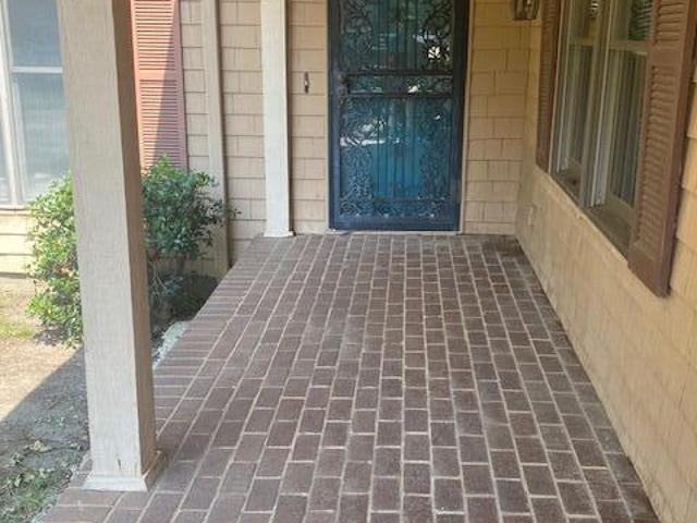 719 Cypress Creek