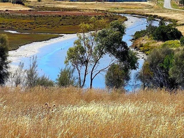 719 SQM OF VACANT LAND WITH WATER VIEWS PART OF NORTHBAY SUBDIVISION