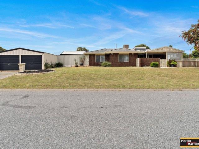 719m2 CORNER BLOCK WITH DEVELOPMENT POTENTIAL!