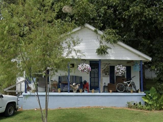 71 4th St, Gates, TN 38037