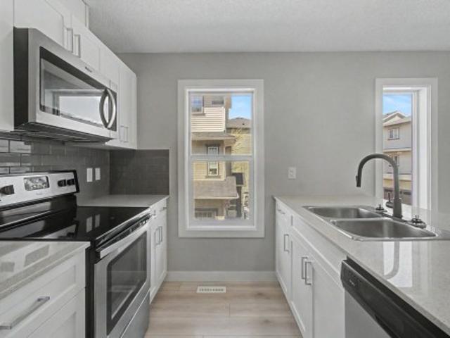71 1530 Tamarack Bv Nw, Edmonton, AB, T6T 2E6 townhouse for sale | Listing ID E4505 | Royal LePage