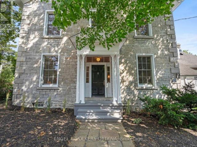 71 Thomas Street Ottawa, ON K1M1M7