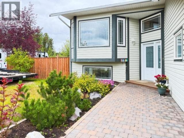71 Topaz Crescent, Whitehorse, YT, Y1A 6B3 house for sale | Listing ID 17679 | Royal LePage